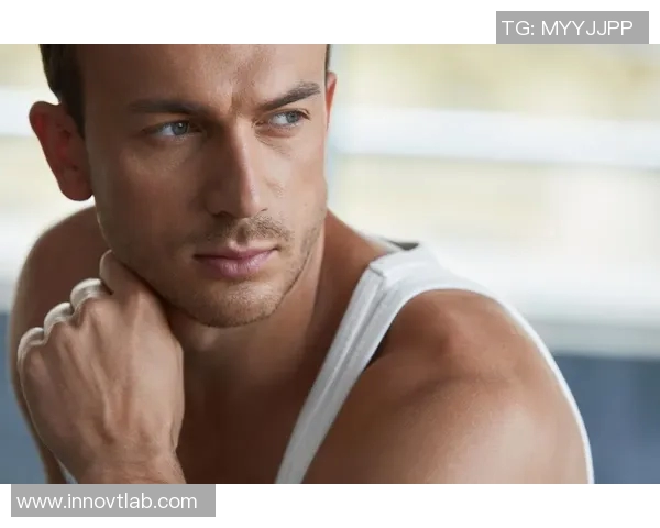 足球明星抽烟现象揭秘哪些球员在场外也有烟瘾