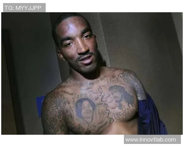 足球明星纹身展现个性魅力虎嗅蔷薇传递热血与梦想 足球明星纹身展现个性魅力虎嗅蔷薇传递热血与梦想